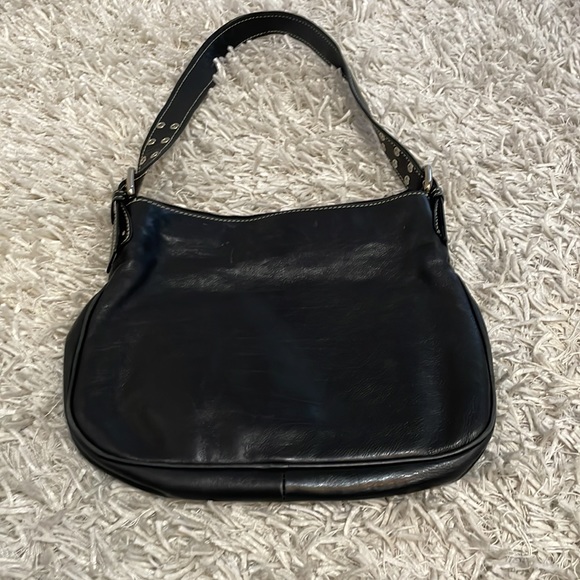 Marc Jacobs black leather handbag. - Picture 3 of 4
